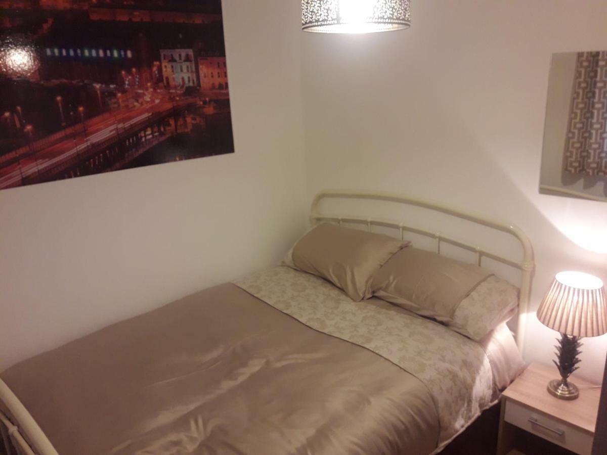 Bridge House Derry City Townhouse Central Free Parking Villa Exterior photo