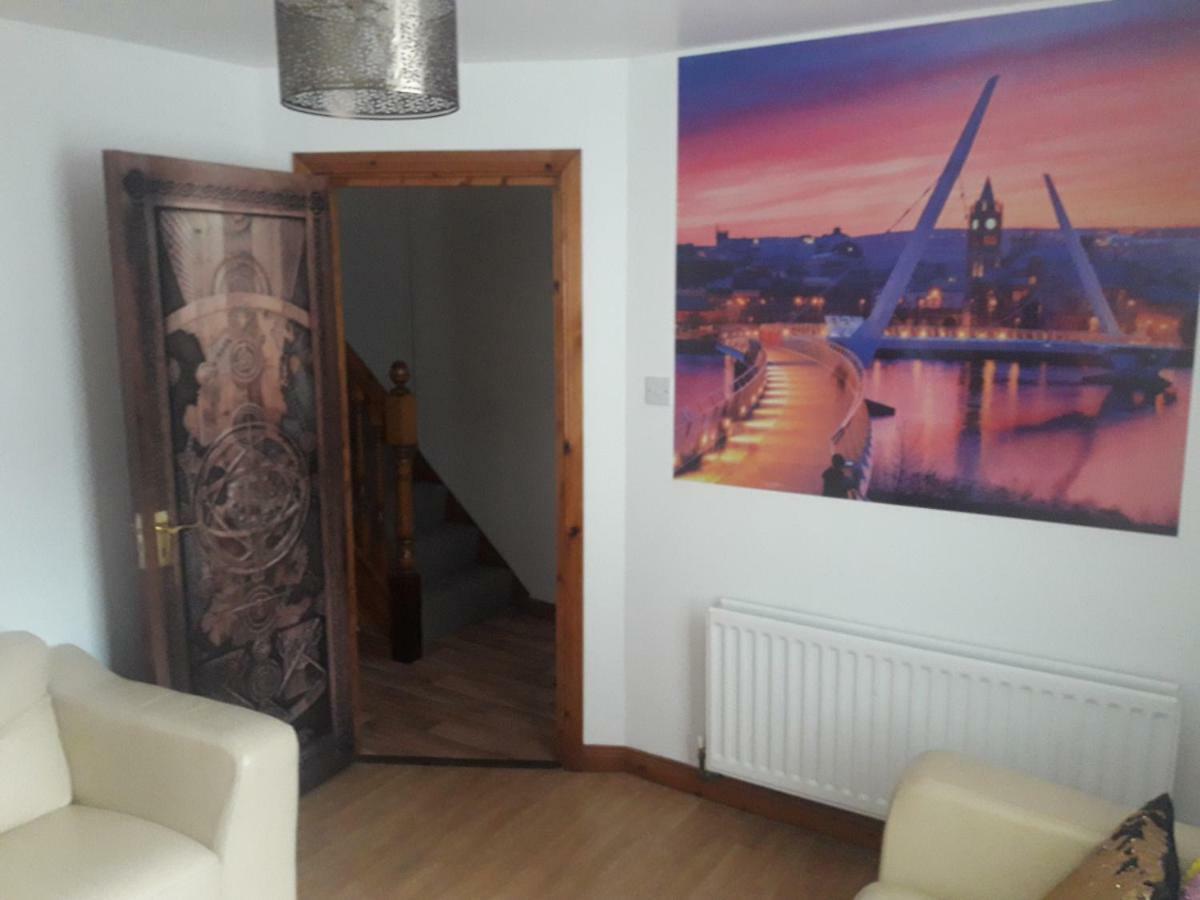 Bridge House Derry City Townhouse Central Free Parking Villa Exterior photo